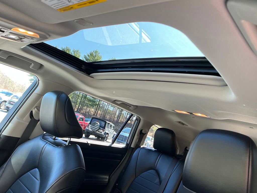 Used 2023 Toyota Highlander XLE image 21