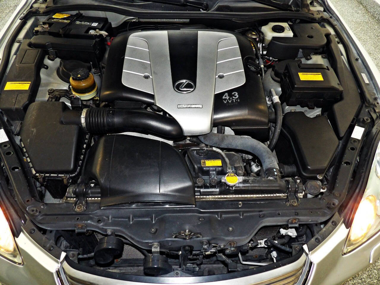 Used 2004 Lexus SC 430 Convertible RWD image 25