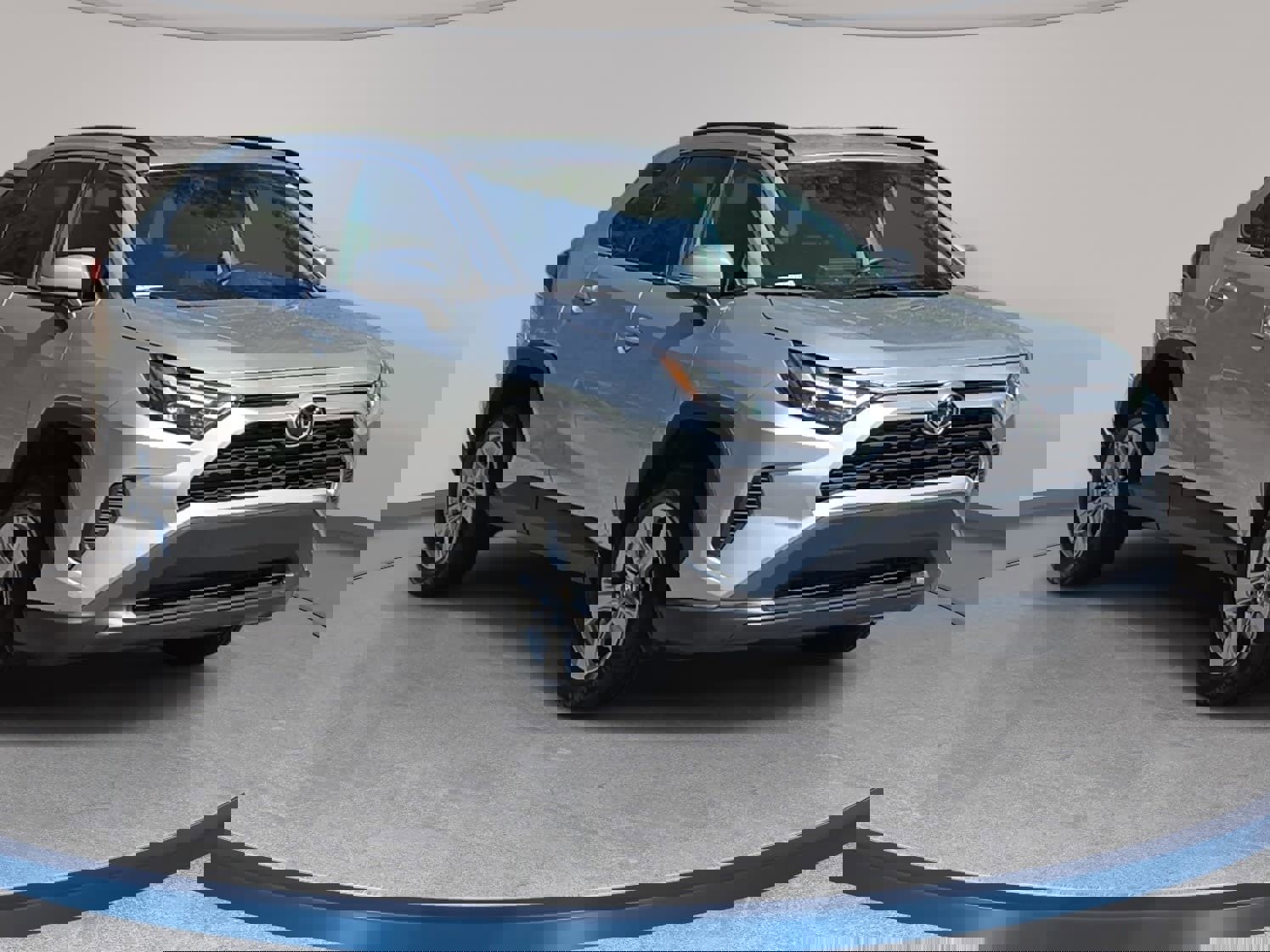 Used 2024 Toyota RAV4 XLE image 3