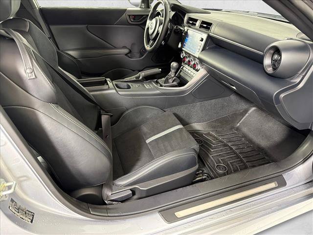 Used 2025 Toyota GR86 Premium RWD image 13