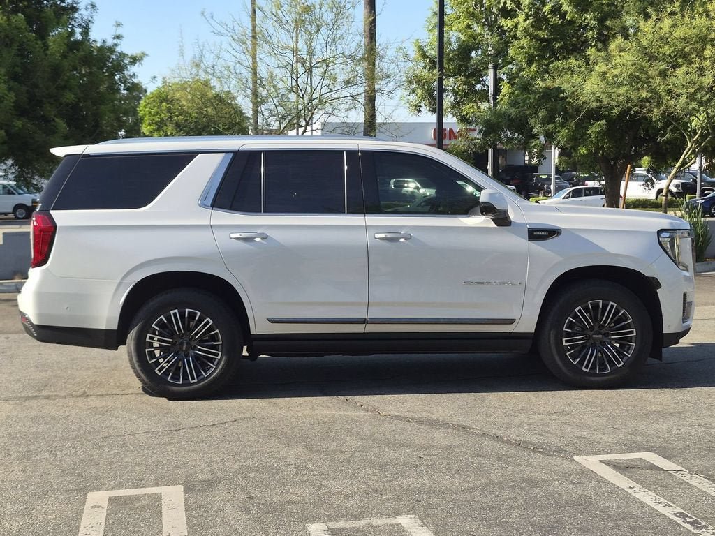 Used 2024 GMC Yukon Denali Ultimate AWD/4WD image 6