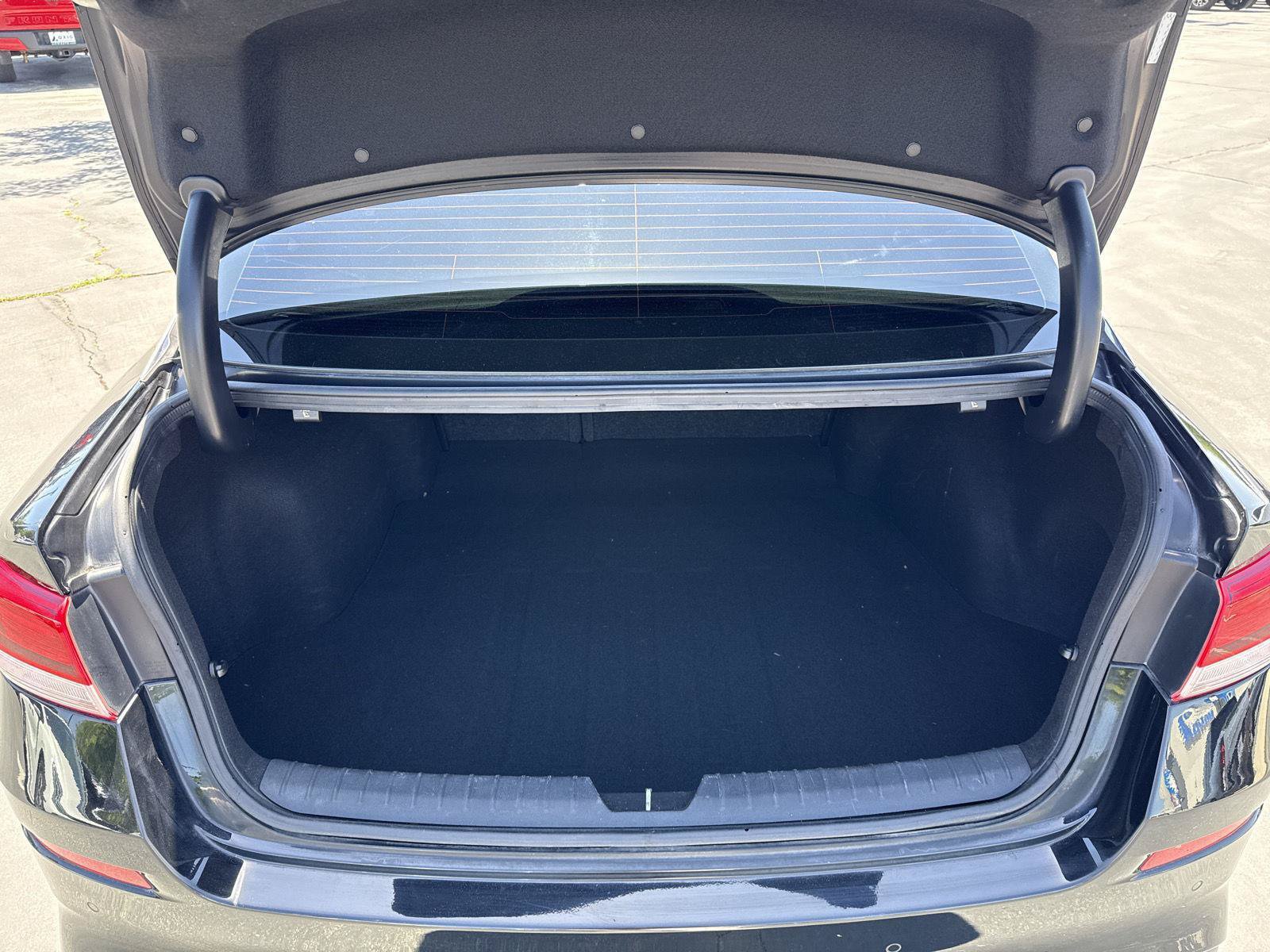 Used 2019 Kia Optima LX FWD image 9