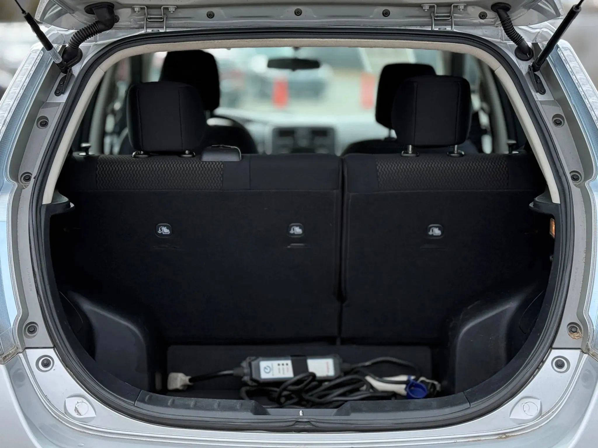 Used 2014 Nissan Leaf S image 28