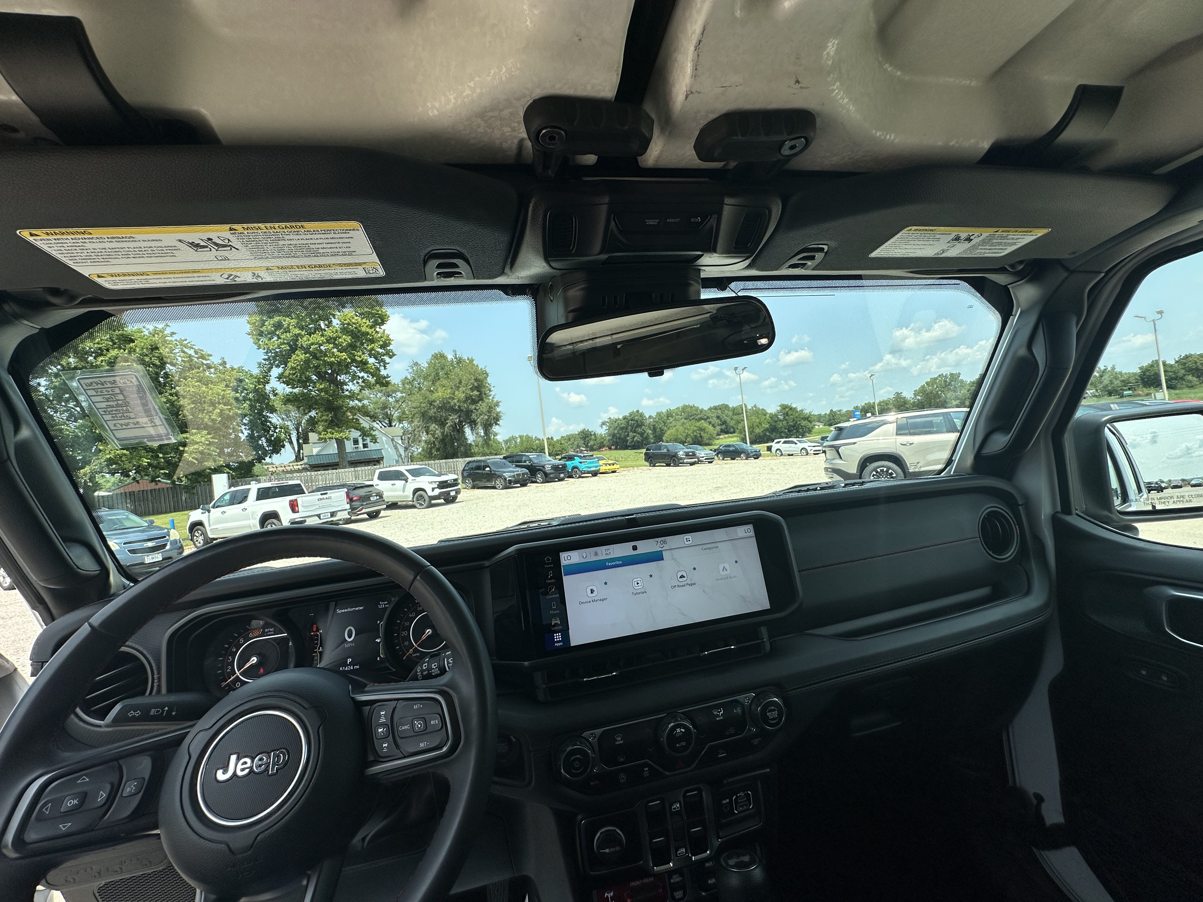 Used 2024 Jeep Wrangler Unlimited Rubicon AWD/4WD image 18