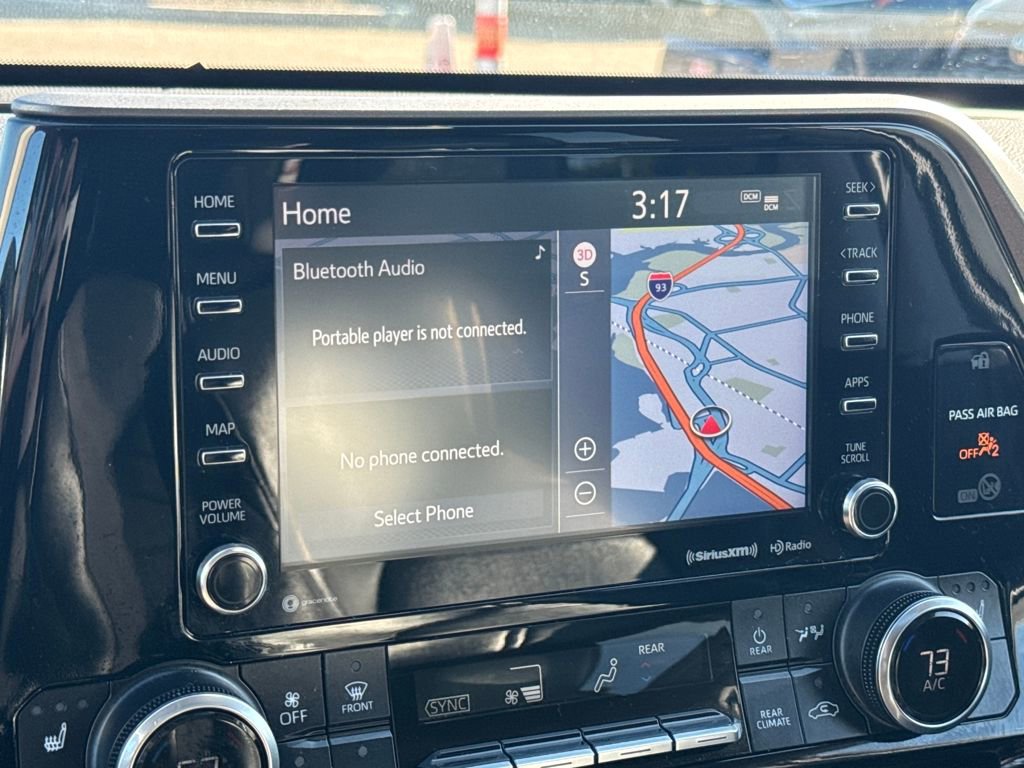 Used 2022 Toyota Highlander XLE image 24