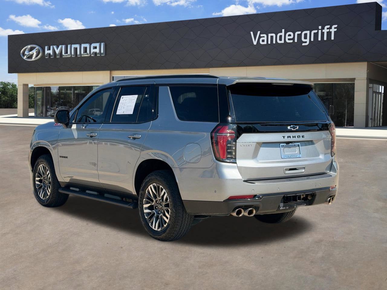 Used 2025 Chevrolet Tahoe Z71 AWD/4WD image 6