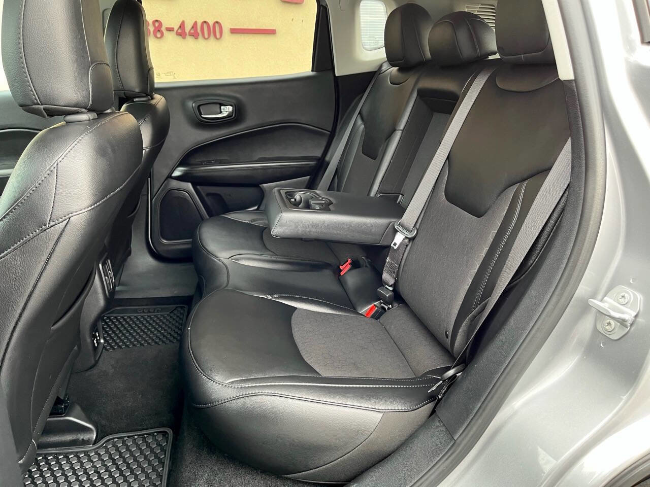Used 2019 Jeep Compass Latitude image 12