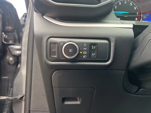 Used 2024 Ford Explorer XLT w/ Equipment Group 202A AWD/4WD image 24