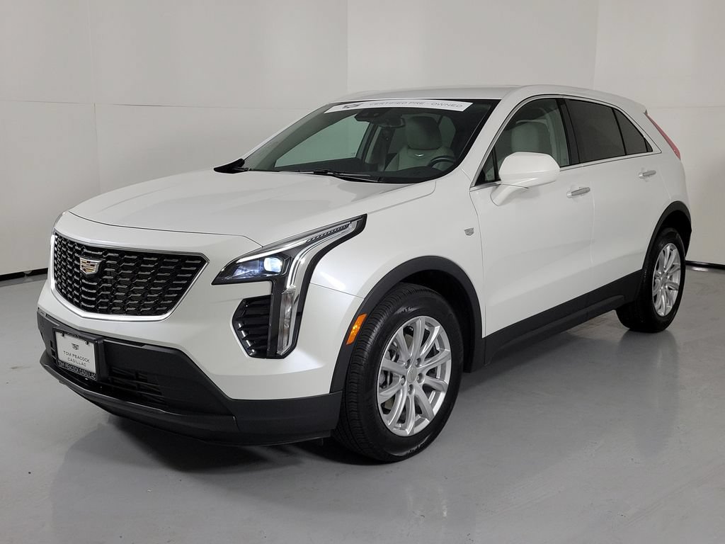 Used 2023 Cadillac XT4 Luxury FWD image 2