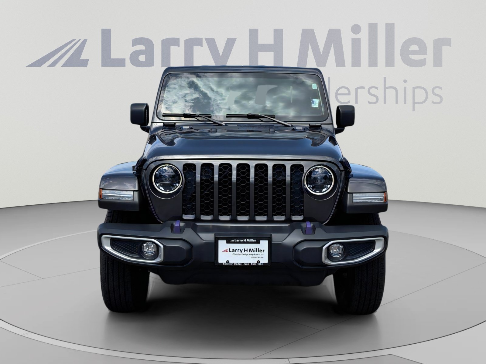 Used 2023 Jeep Gladiator Sport AWD/4WD image 9