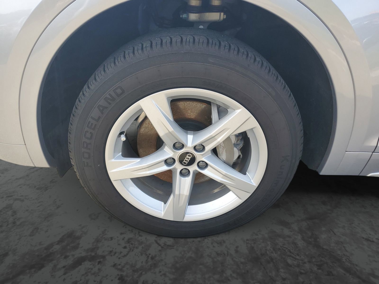 Used 2023 Audi Q5 2.0T Premium w/ Convenience Package image 6