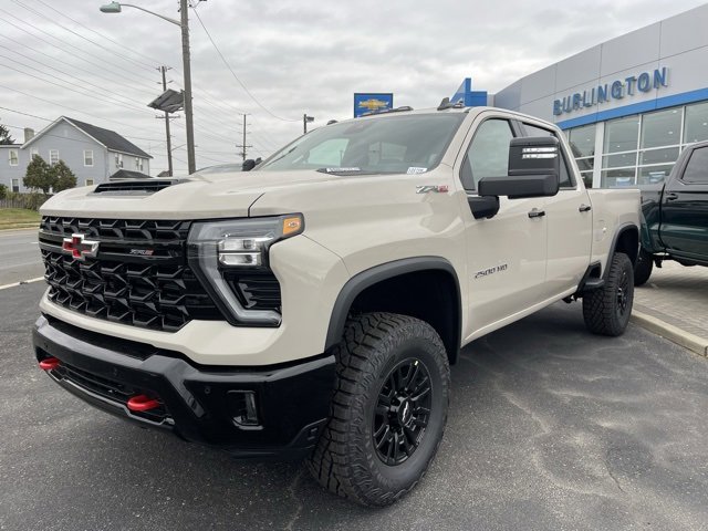 New 2026 Chevrolet Silverado 2500 ZR2 image 3