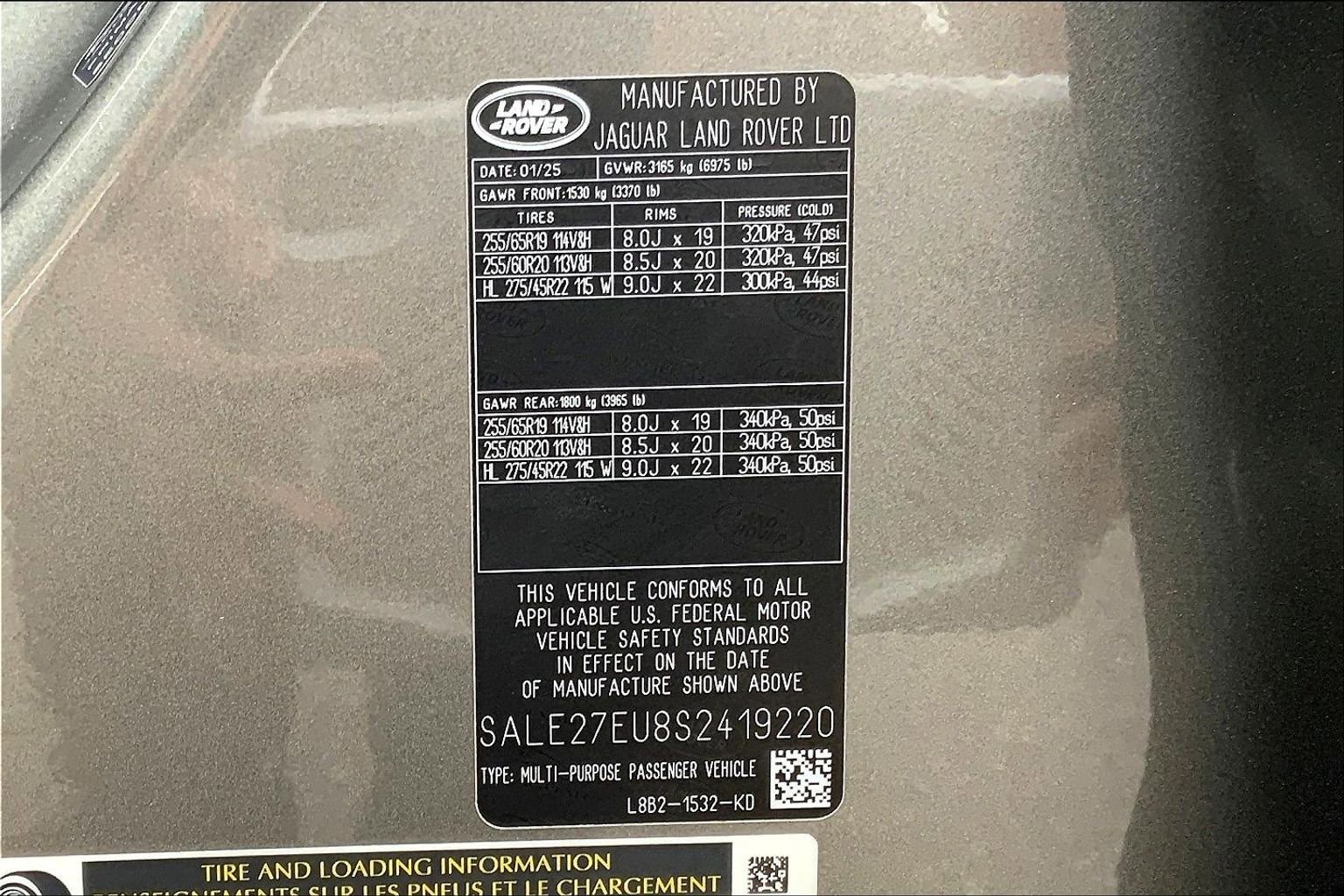 Used 2025 Land Rover Defender 110 X-Dynamic SE image 33