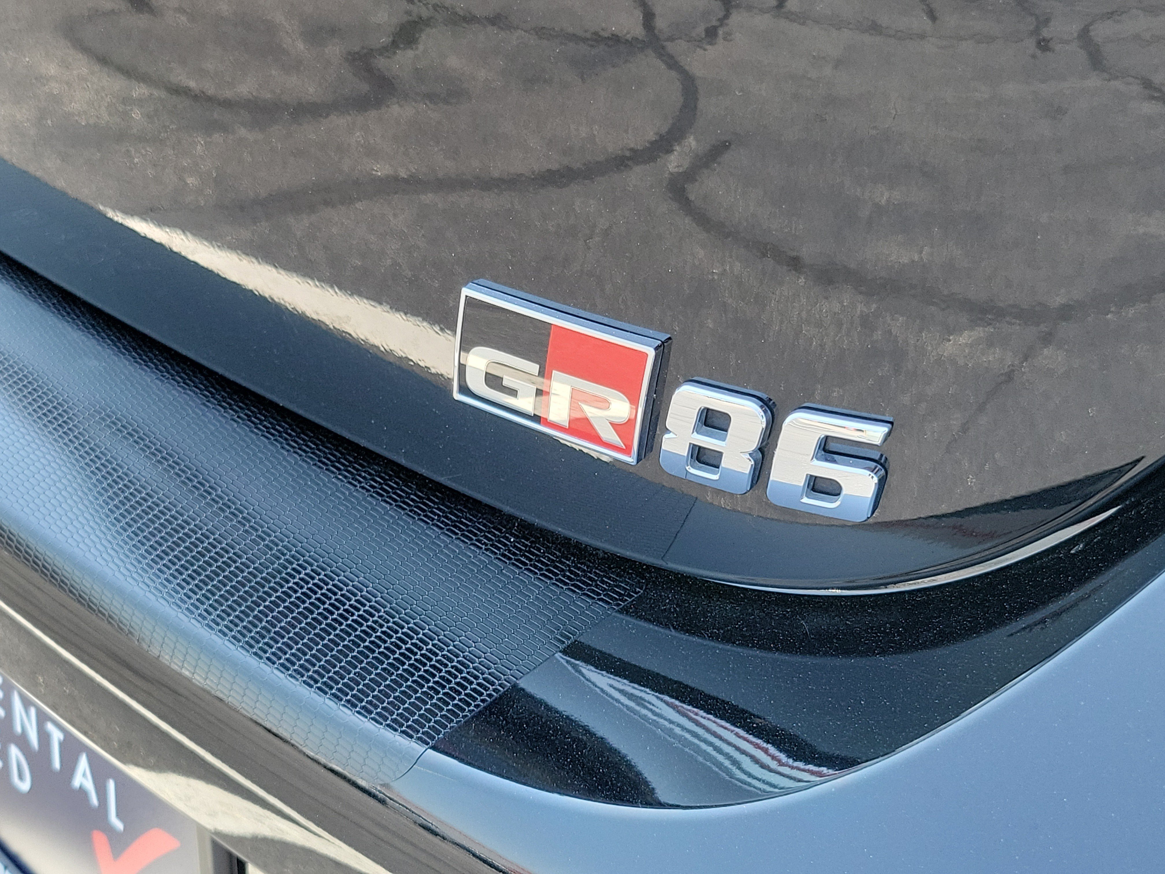 Used 2025 Toyota GR86 w/ ALL Weather Mat Package (TMS) RWD image 7