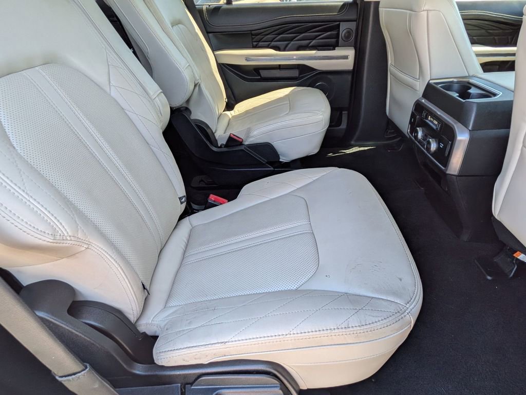 Used 2020 Ford Expedition Platinum image 19