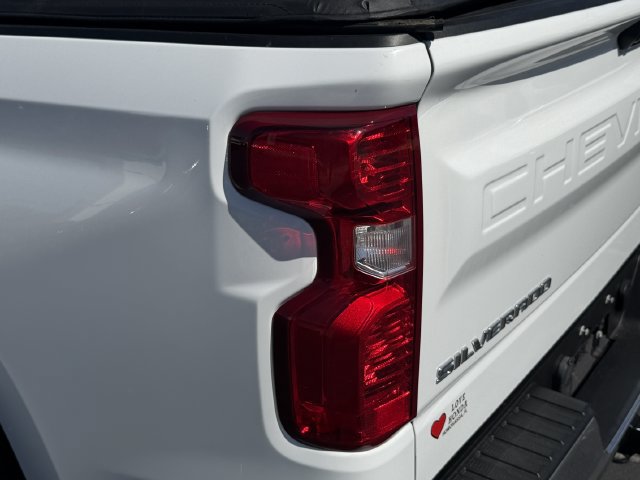 Used 2022 Chevrolet Silverado 1500 LT RWD image 11