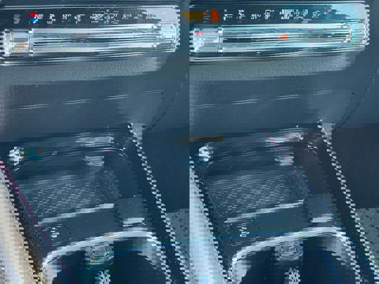 Used 2025 Mercedes-Benz GLA 250 4MATIC image 25