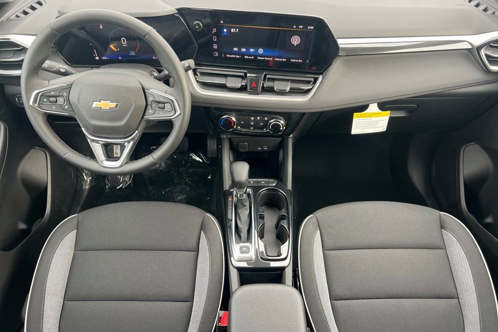 New 2026 Chevrolet TrailBlazer LT w/ LT Cold Weather Package FWD image 10