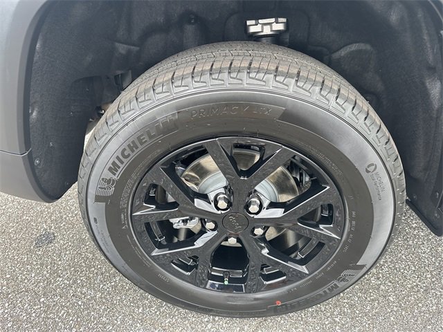 New 2025 Jeep Grand Cherokee Altitude image 16