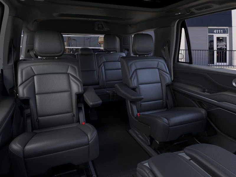 New 2025 Lincoln Navigator Reserve w/ Jet Appearance Package image 11