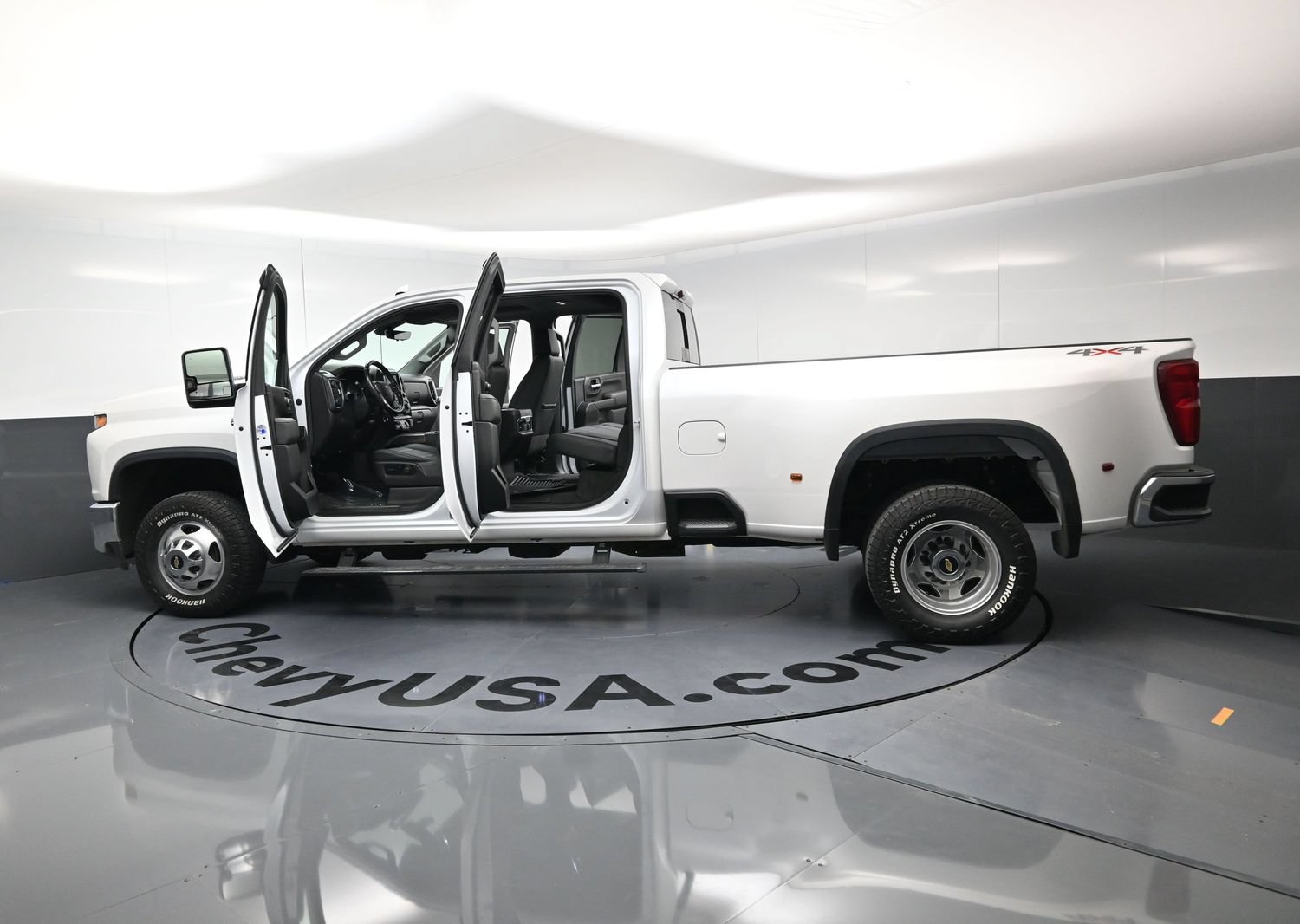 Used 2021 Chevrolet Silverado 3500 LTZ w/ LTZ Convenience Package AWD/4WD image 19