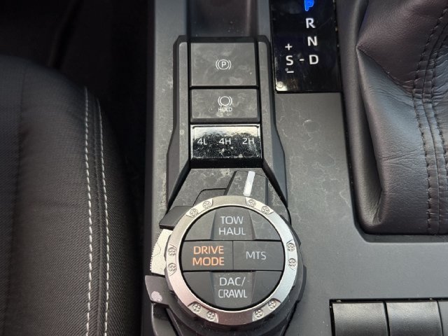 Used 2025 Toyota Tacoma TRD Off-Road AWD/4WD image 23