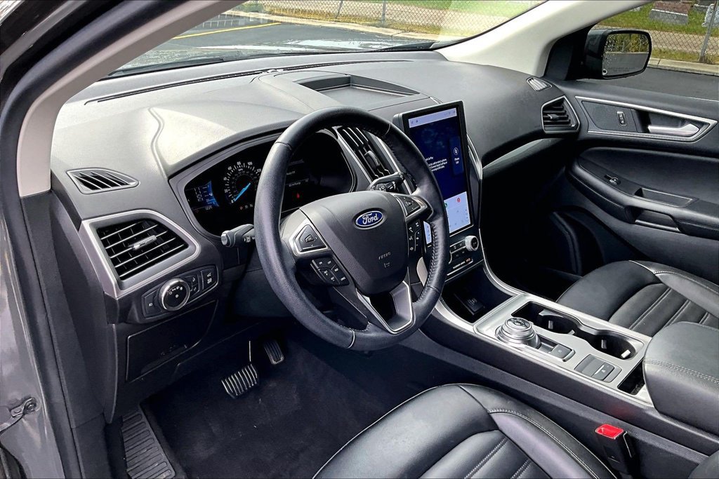 Certified 2023 Ford Edge SEL w/ Convenience Package AWD/4WD image 13