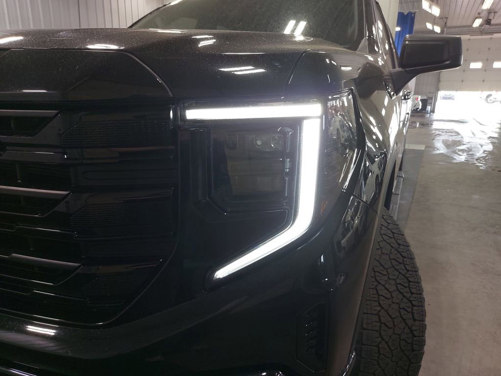 Used 2024 GMC Sierra 1500 Elevation w/ X31 Off-Road Package AWD/4WD image 31