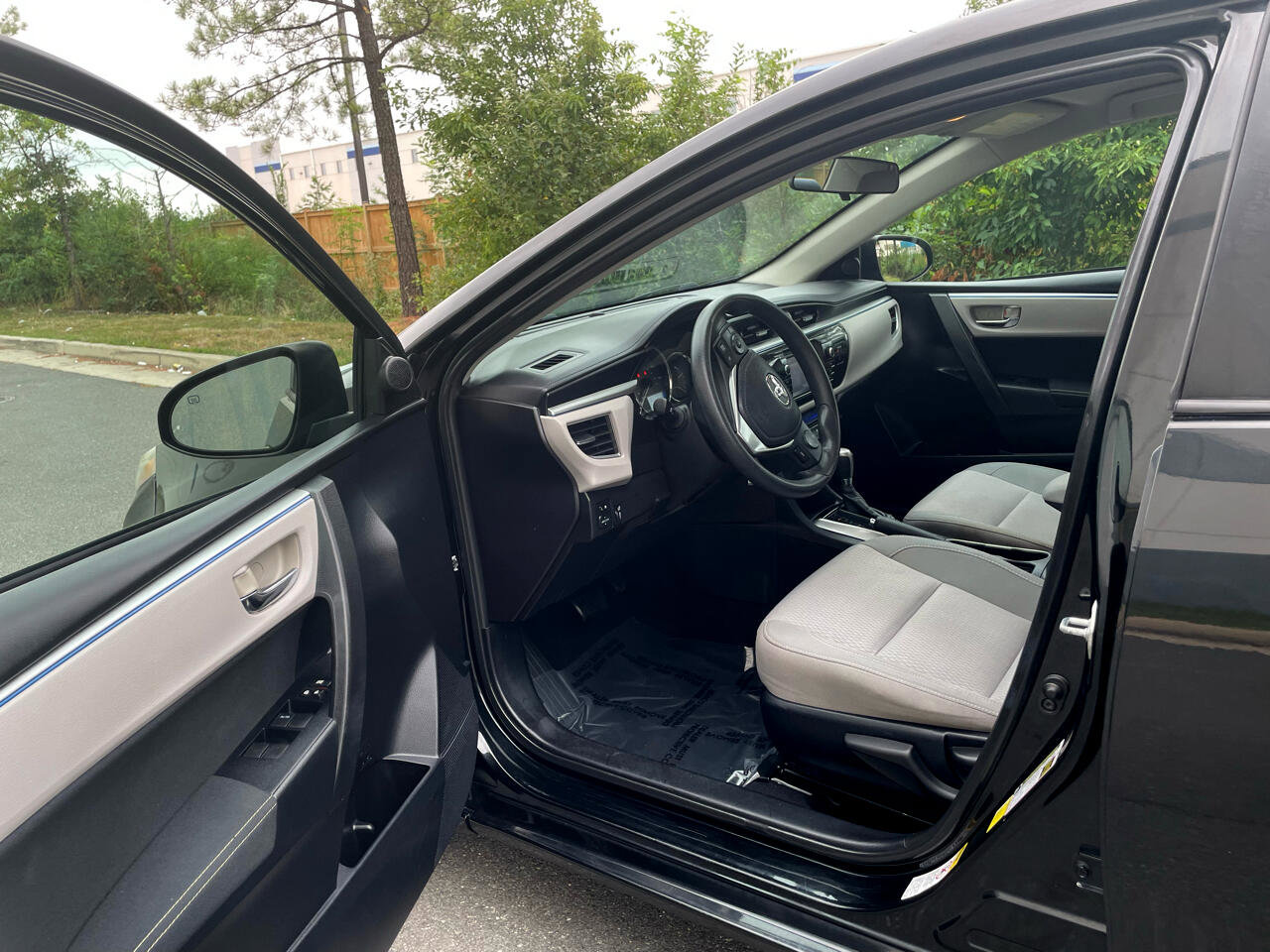 Used 2014 Toyota Corolla LE Premium image 9