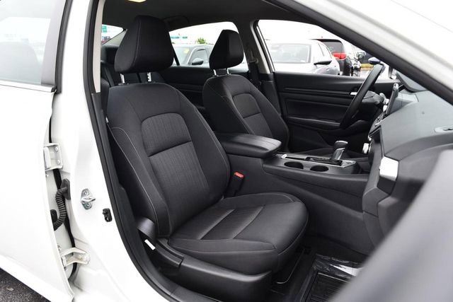 Used 2022 Nissan Altima 2.5 S FWD image 18