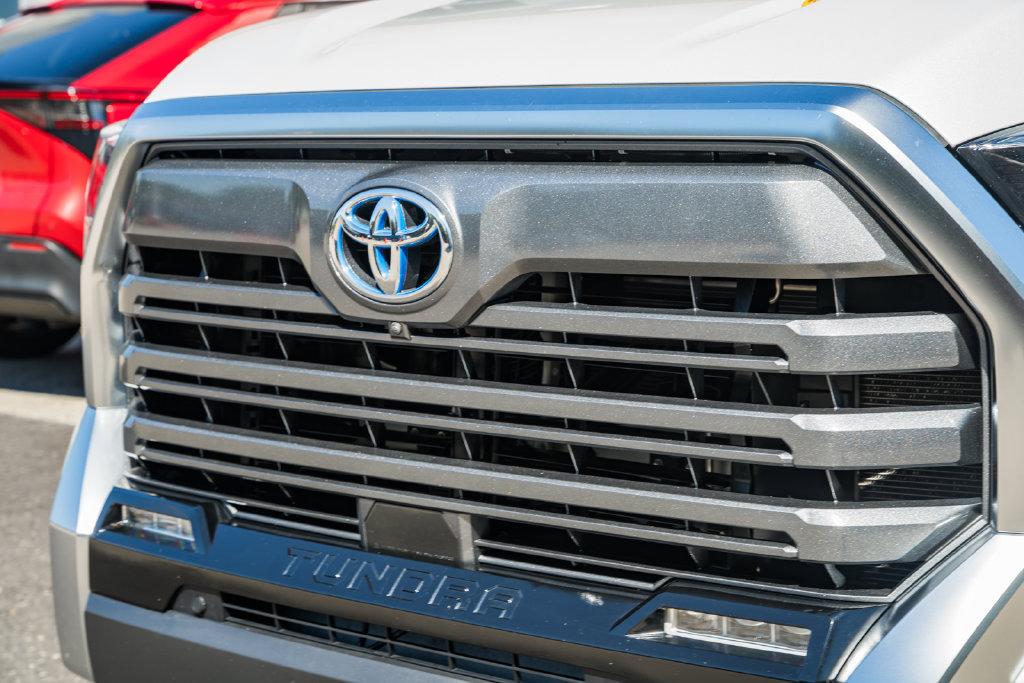 Used 2023 Toyota Tundra Limited AWD/4WD image 12