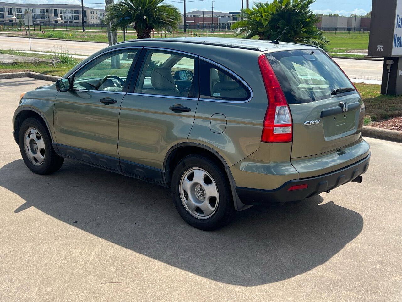 Used 2007 Honda CR-V LX image 2
