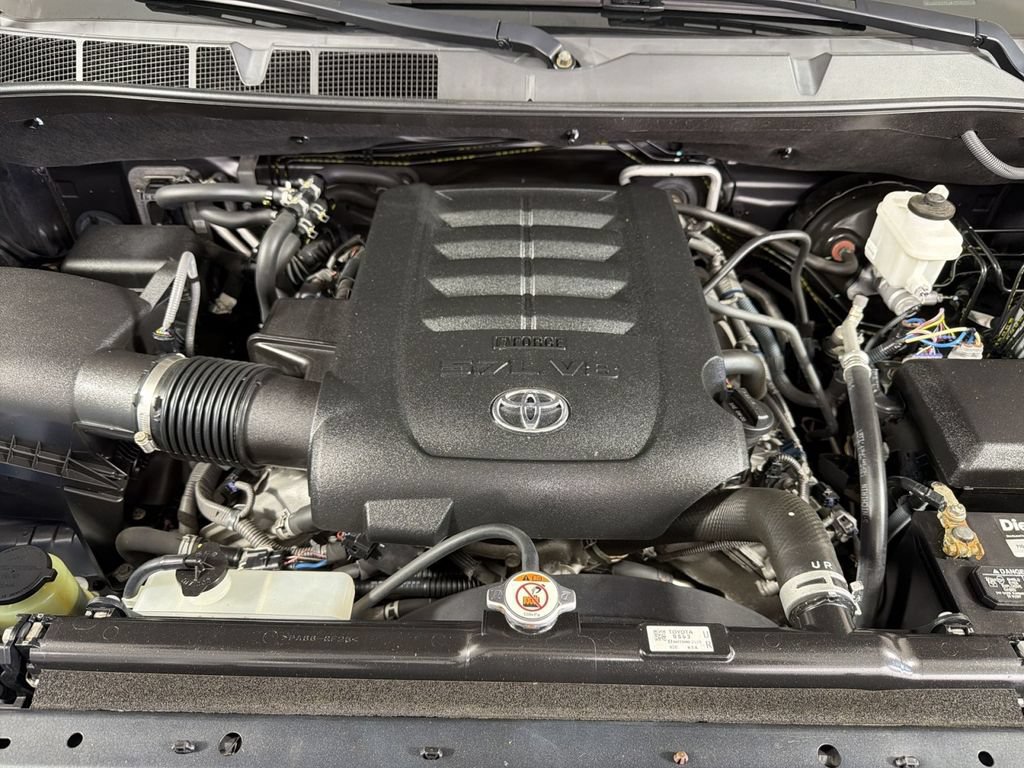 Used 2019 Toyota Sequoia SR5 AWD/4WD image 28
