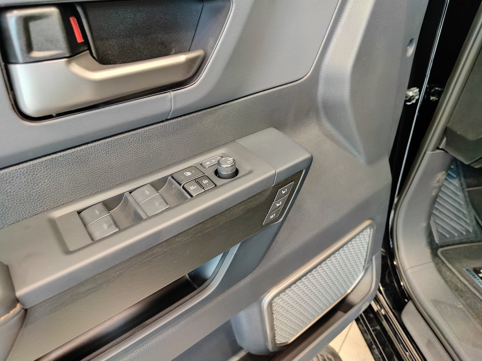New 2026 Toyota Tundra Capstone AWD/4WD image 9
