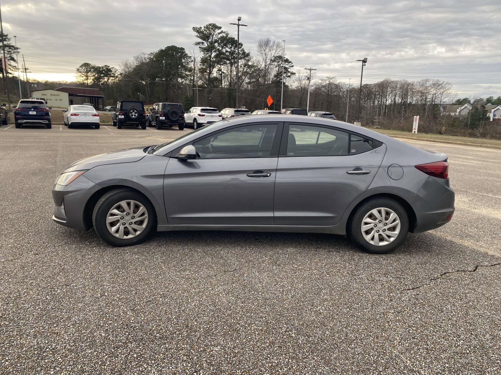 Used 2019 Hyundai Elantra SE w/ Cargo Package image 4