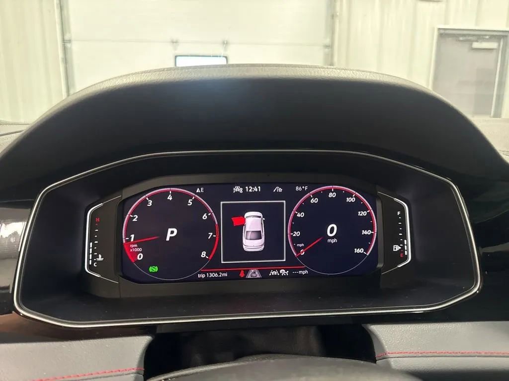 Used 2025 Volkswagen Jetta GLI Autobahn FWD image 14