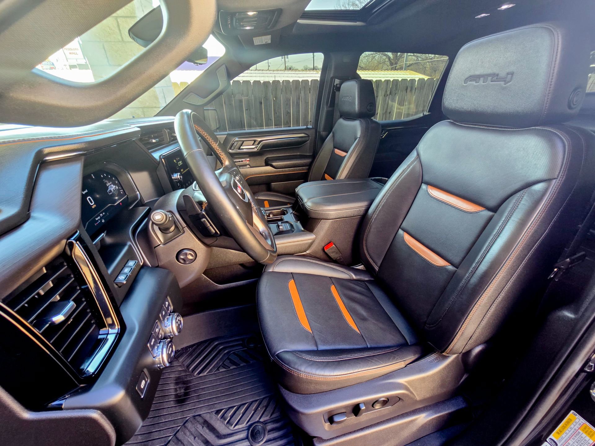 Used 2024 GMC Sierra 1500 AT4 w/ Technology Package image 23