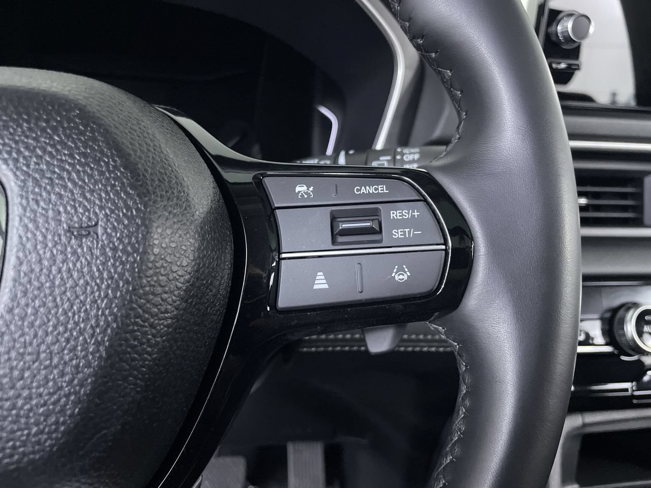 Used 2025 Honda Pilot Touring image 30