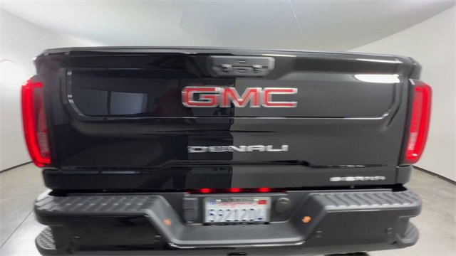 Used 2023 GMC Sierra 3500 Denali image 7
