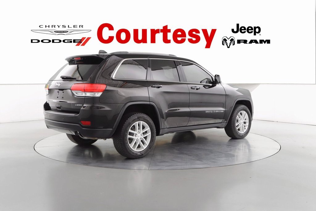 Used 2018 Jeep Grand Cherokee Laredo image 5