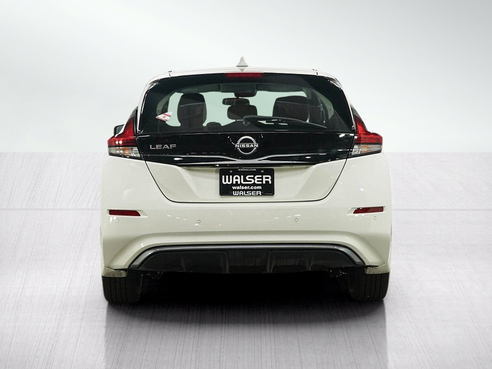 Used 2025 Nissan Leaf S FWD image 4