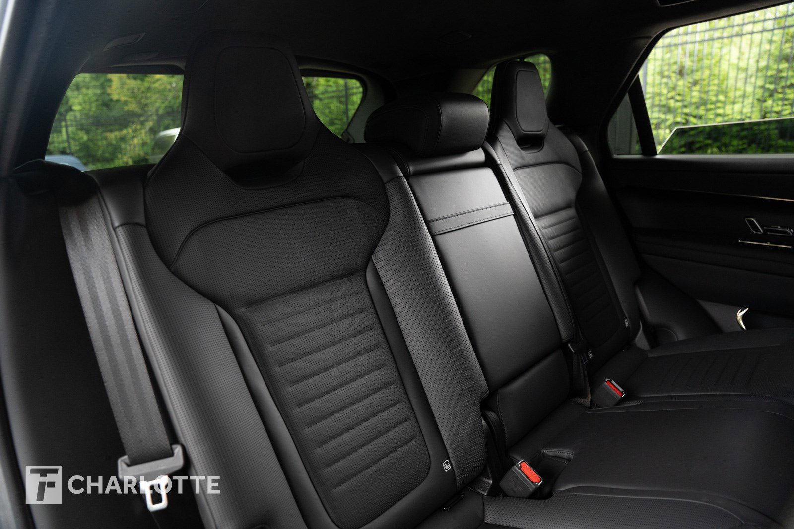 Used 2024 Land Rover Range Rover Sport SV Edition One Carbon Bronze image 36