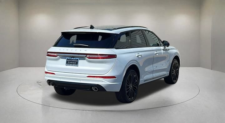 New 2025 Lincoln Corsair Reserve w/ Equipment Group 202A FWD image 8