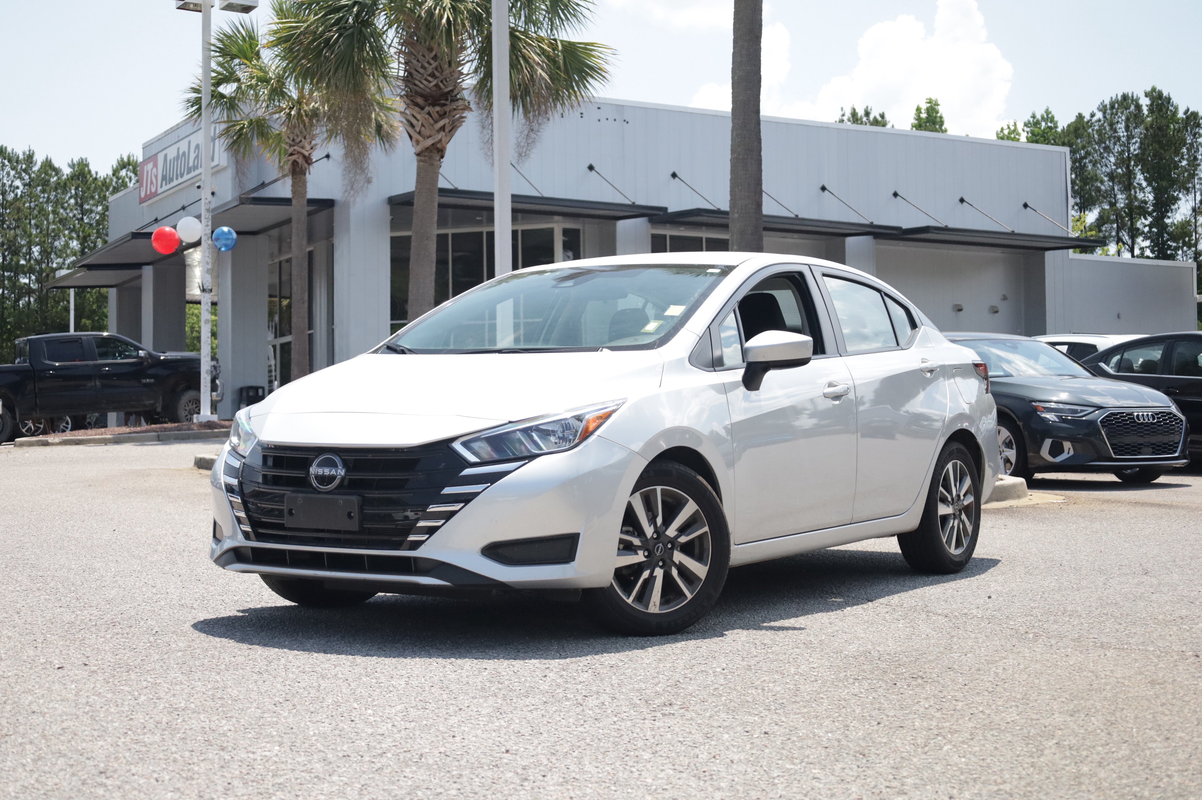 Used 2024 Nissan Versa SV FWD image 1