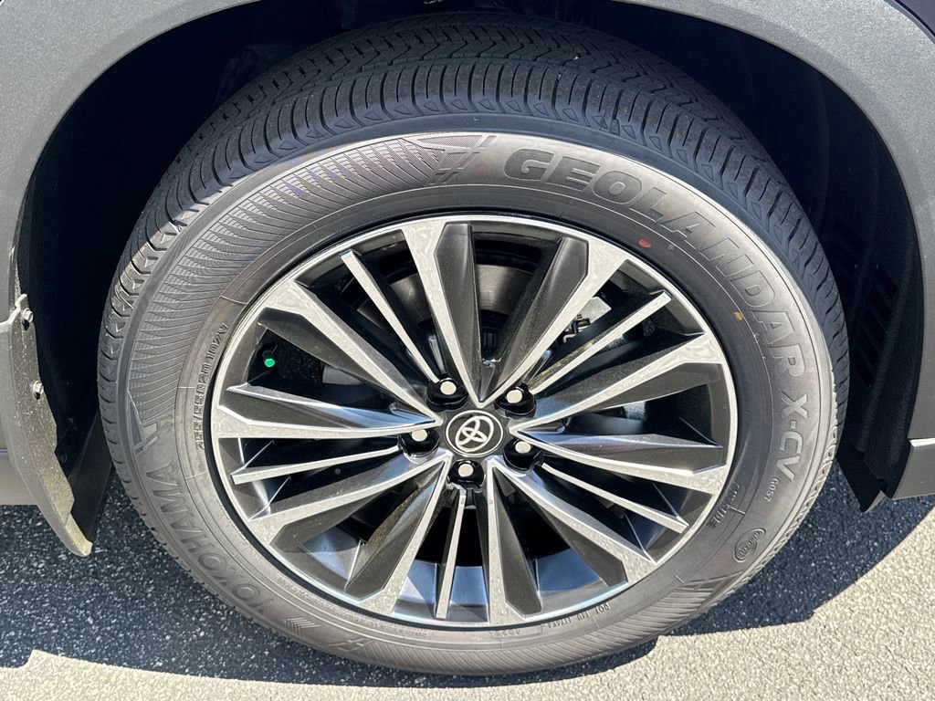 New 2026 Toyota Grand Highlander AWD Hybrid image 12