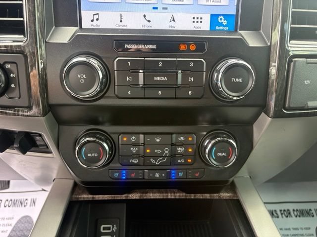 Used 2019 Ford F250 Lariat w/ Lariat Ultimate Package AWD/4WD image 23