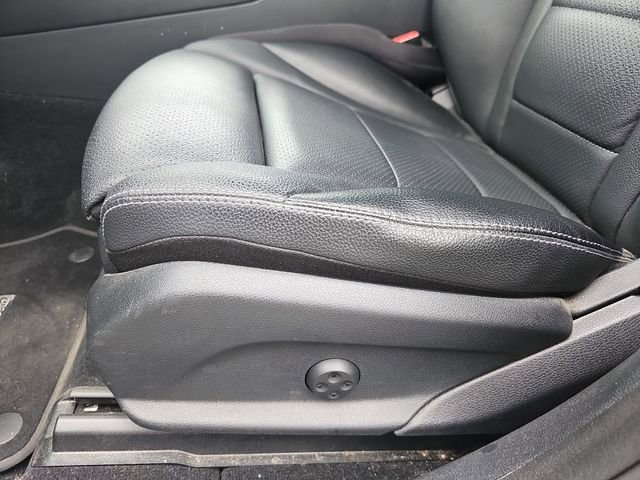 Used 2017 Mercedes-Benz GLC 300 4MATIC image 12