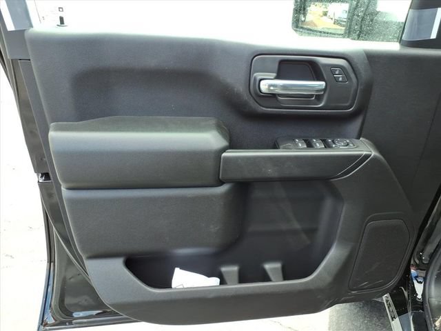 New 2026 Chevrolet Silverado 2500 Custom w/ Custom Value Package AWD/4WD image 9
