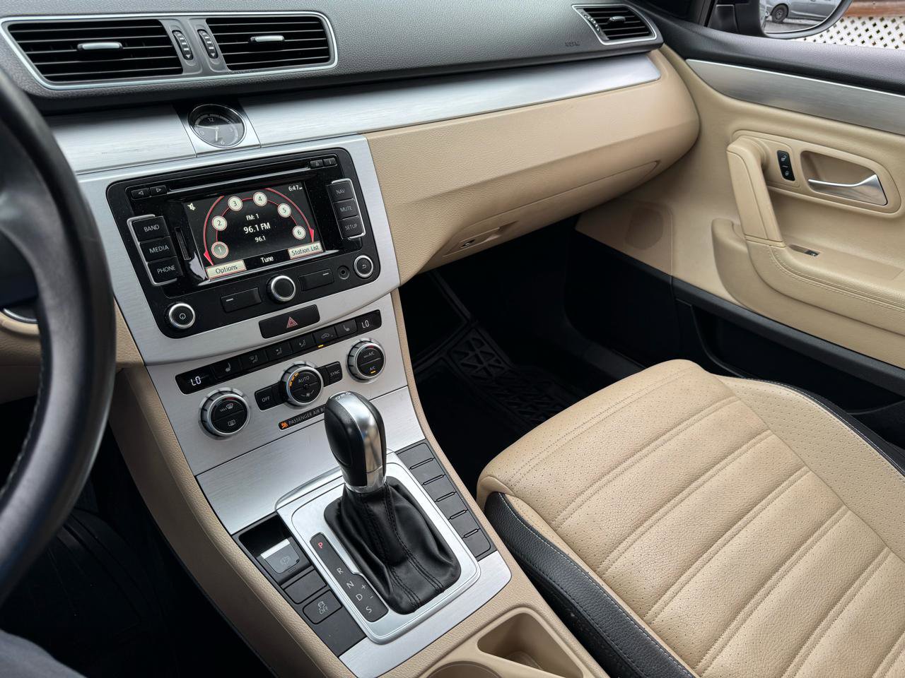 Used 2014 Volkswagen CC Sport FWD image 25