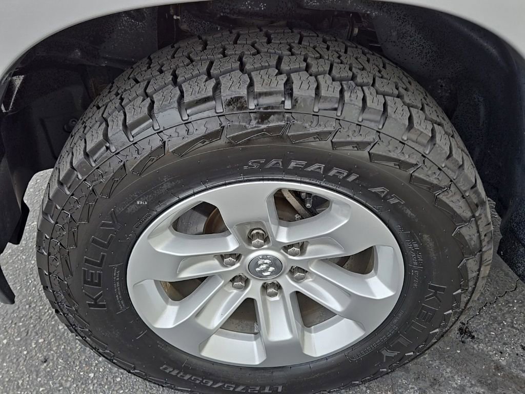 Used 2019 RAM 1500 Laramie AWD/4WD image 13